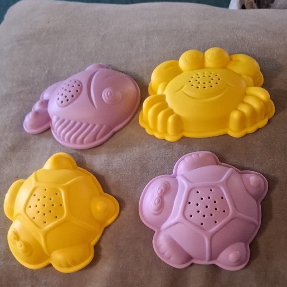 Other - Yellow and Pink Sand Bath Toys Set